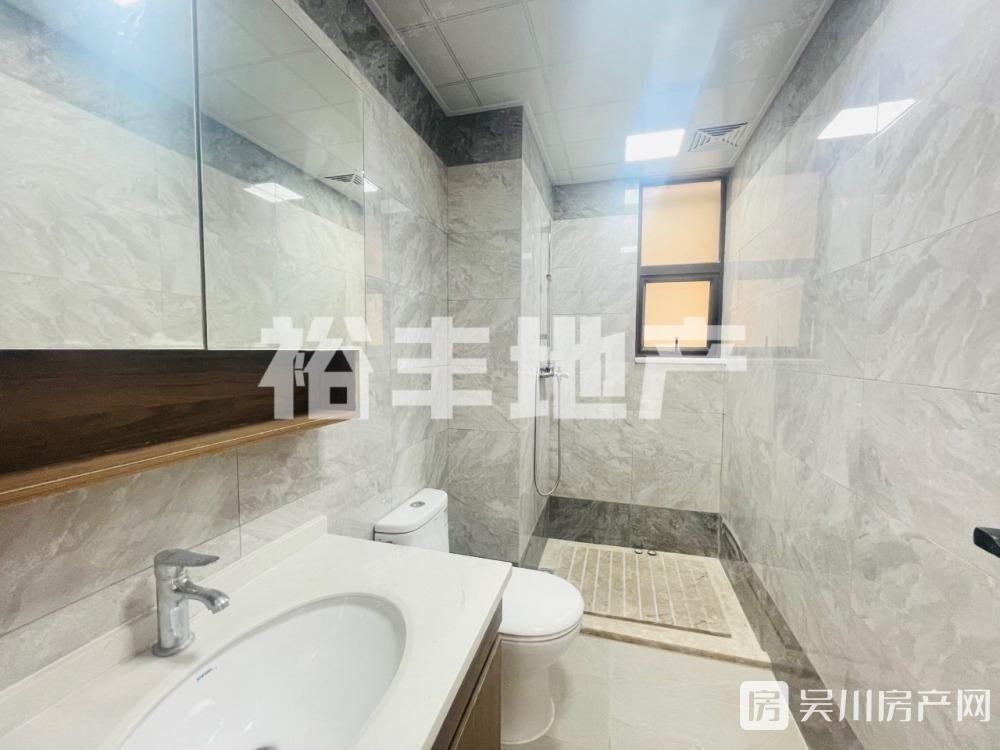 出售裕達豪庭3室2廳2衛(wèi)110平米98萬住宅
