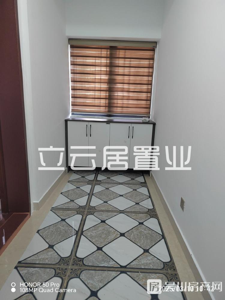 出租金沙廣場 華府3室2廳2衛(wèi)120平米家私家電齊全的