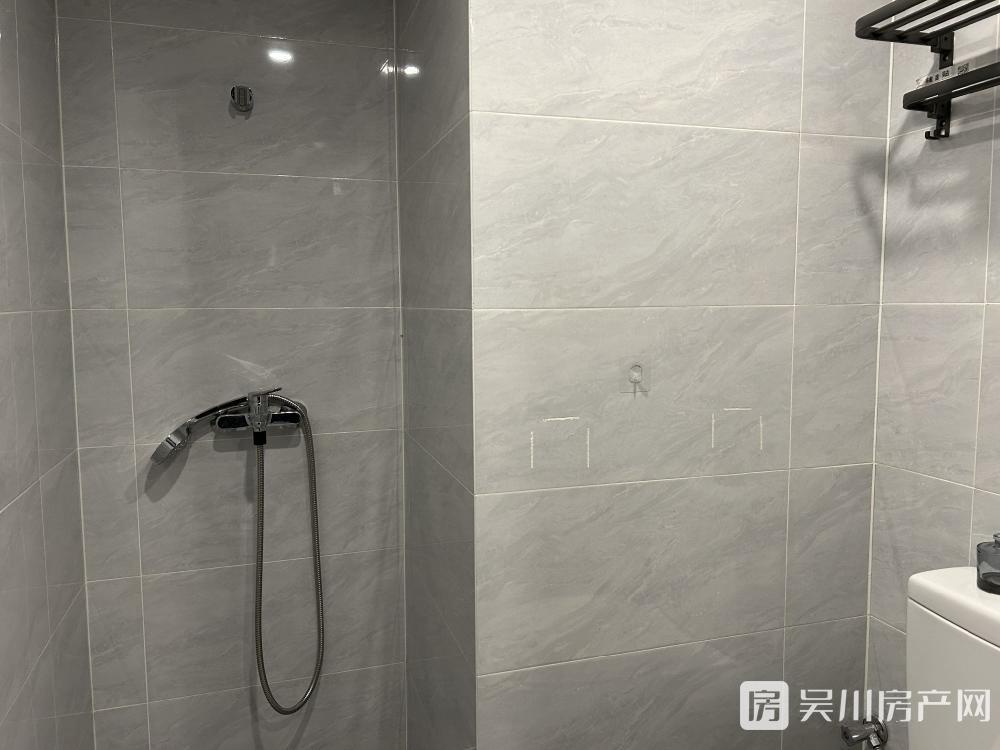 出售壹號(hào)公館1室1廳1衛(wèi)52平米35萬(wàn)住宅