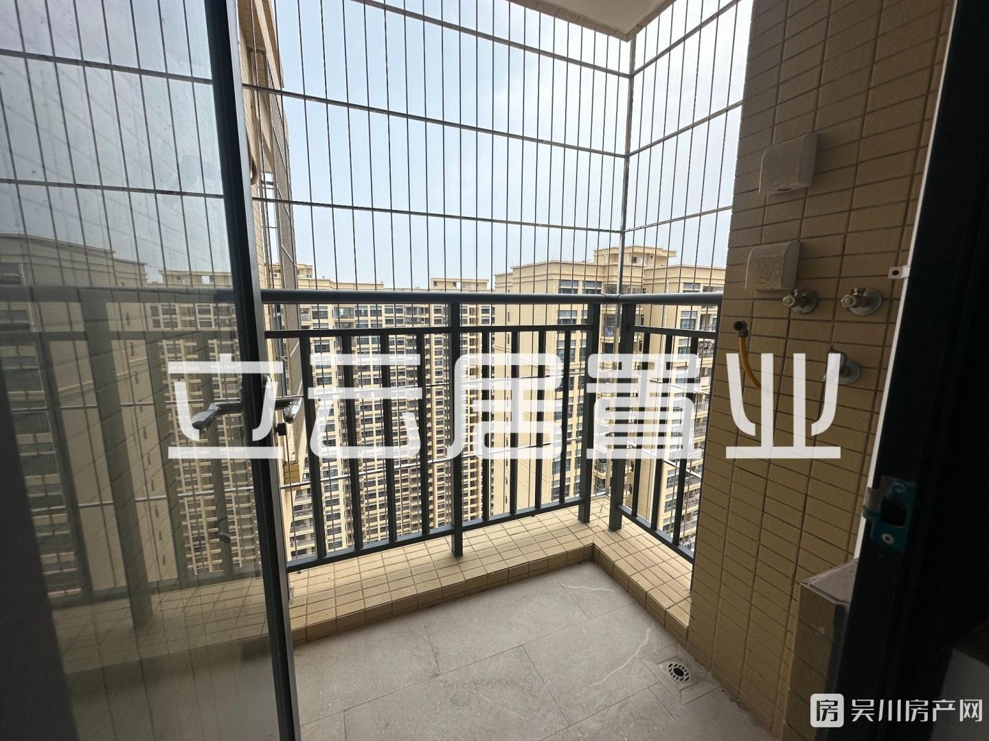 出售壹號公館4室2廳2衛(wèi)98平米55萬住宅