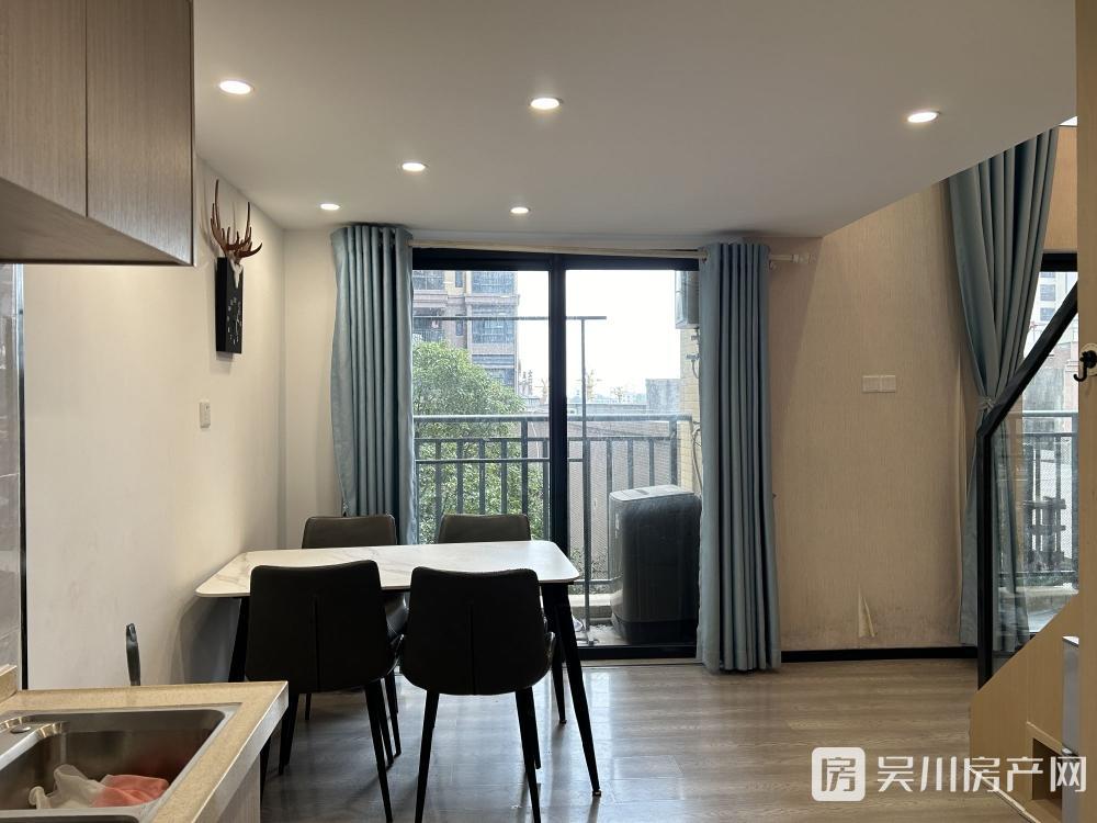 出售壹號(hào)公館1室1廳1衛(wèi)52平米35萬(wàn)住宅