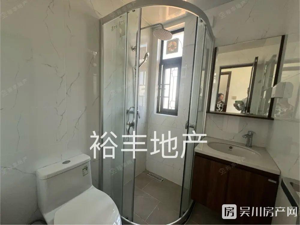 出租壹號公館4室2廳2衛(wèi)127平米2300元/月住宅