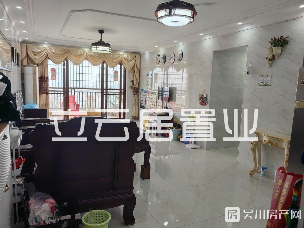 出租財(cái)富名門3室2廳2衛(wèi)123平米1600元/家私家電齊全的