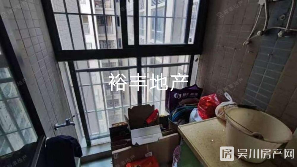 出售万和城2室2厅1卫75平米45万住宅