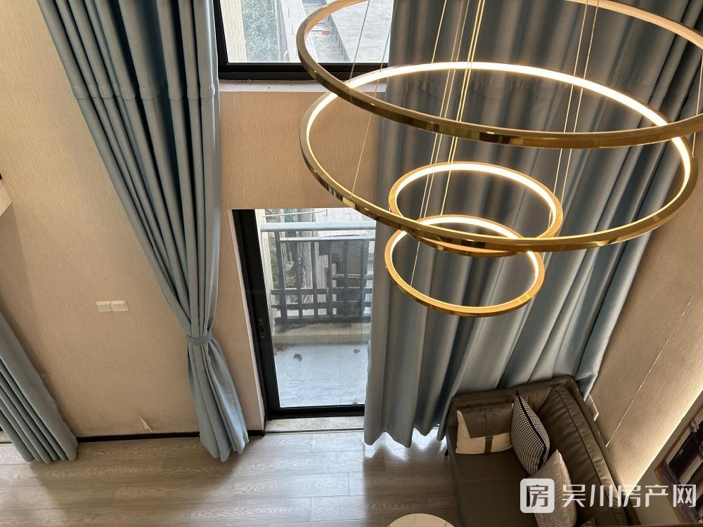出售壹號(hào)公館1室1廳1衛(wèi)52平米35萬(wàn)住宅