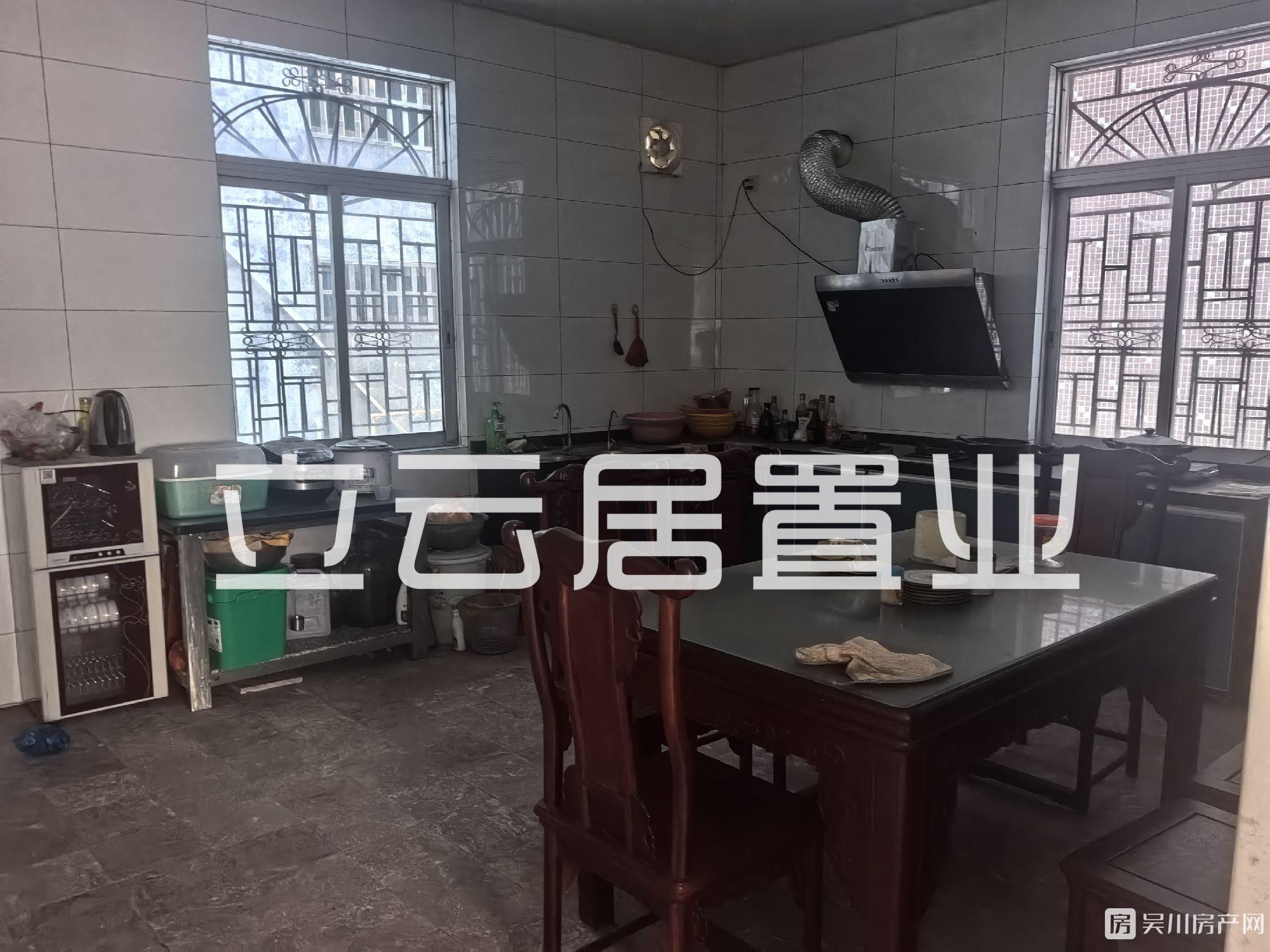 筍到燝廣沿路附近4層私人屋占地75平米建筑面積361平僅售165萬拼手速
