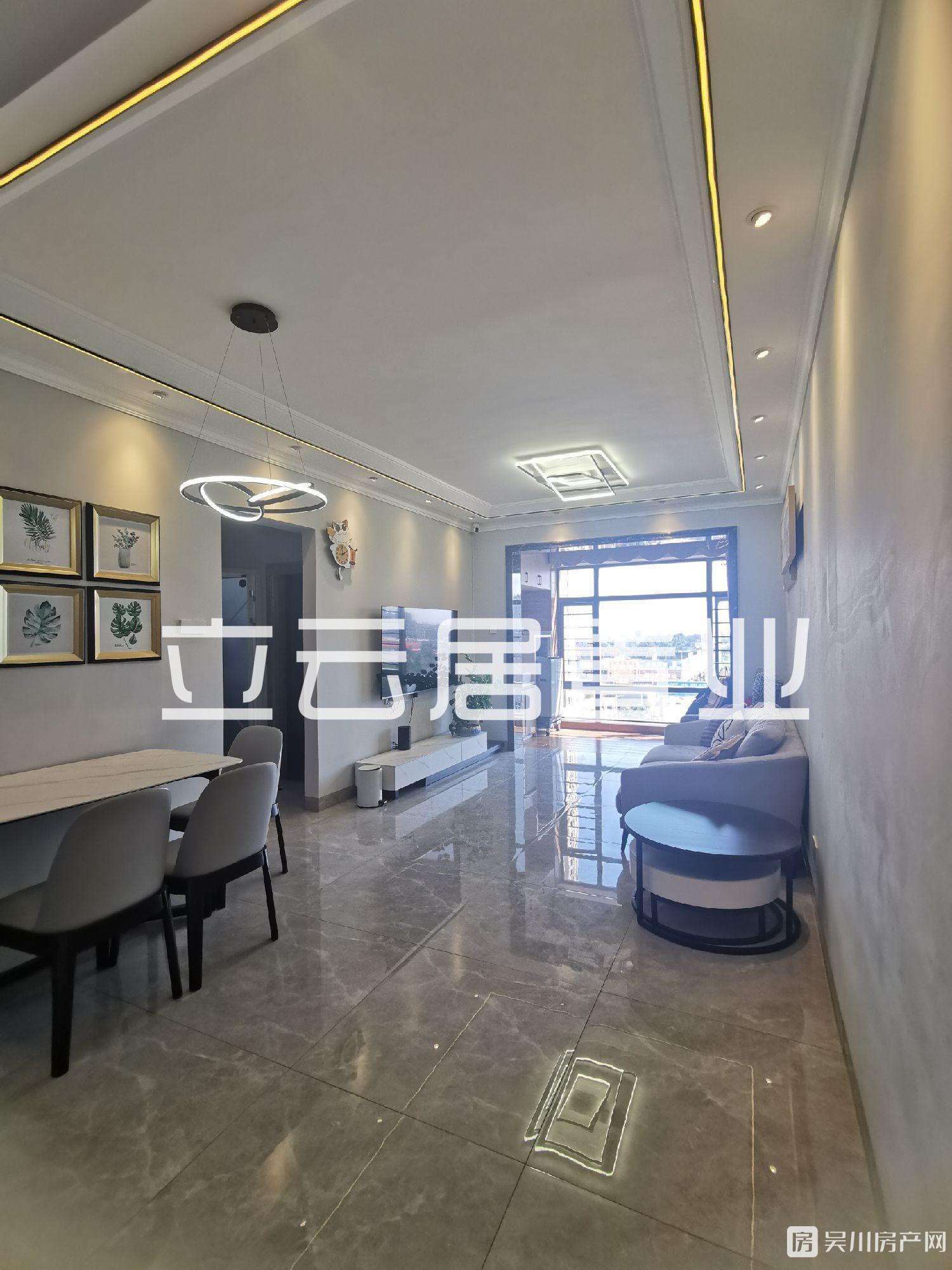 出售海岸 萬(wàn)和城豪華裝修兩房，證件齊全，可入讀清源小學(xué)，海濱小學(xué)