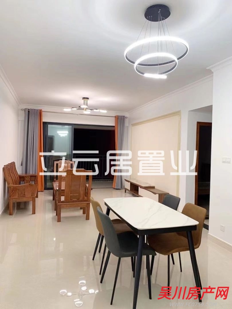 出租廣成 中央公館4室，1800元/月包物業(yè)管理費(fèi)