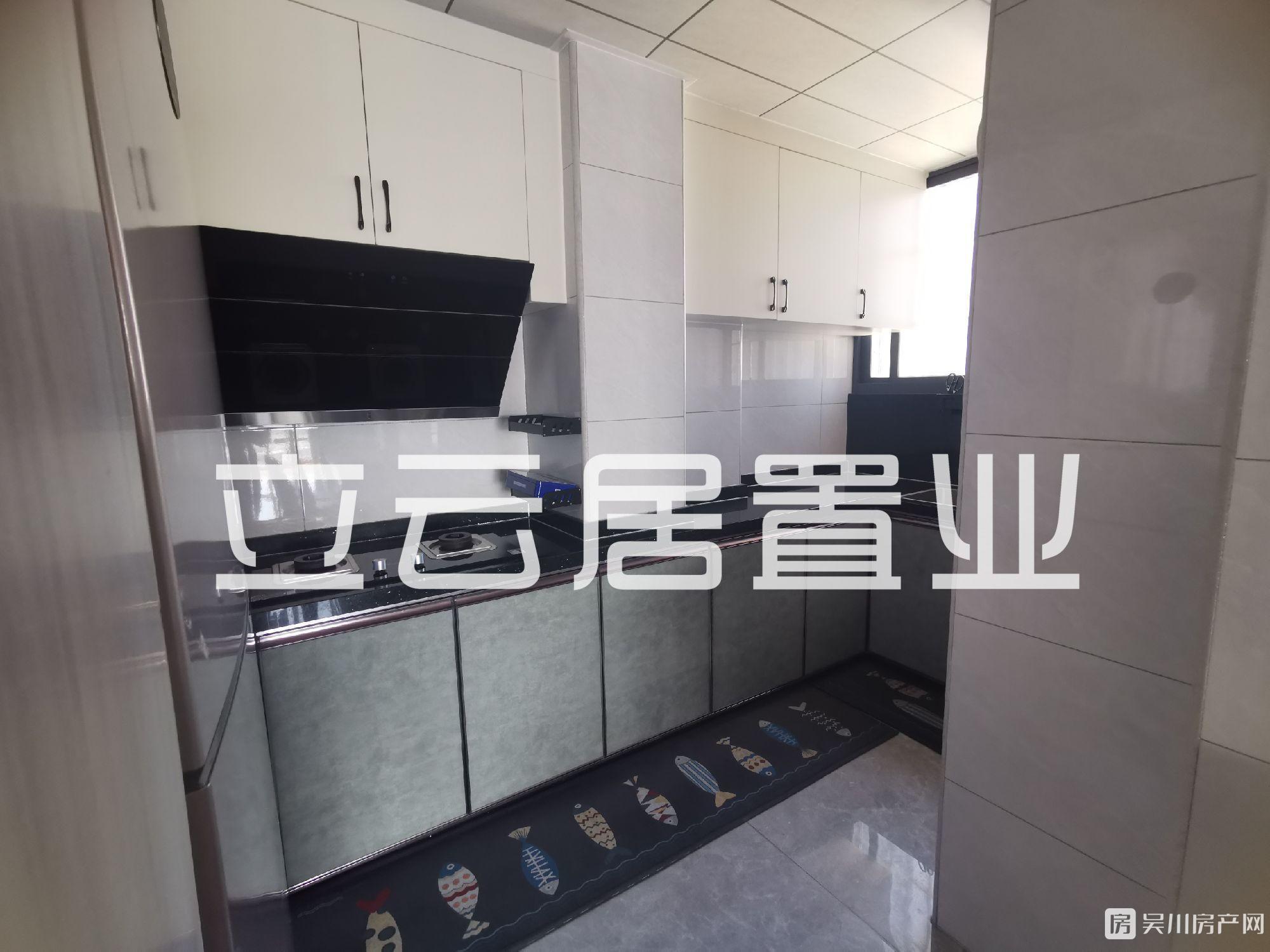 出售海岸 萬(wàn)和城豪華裝修兩房，證件齊全，可入讀清源小學(xué)，海濱小學(xué)