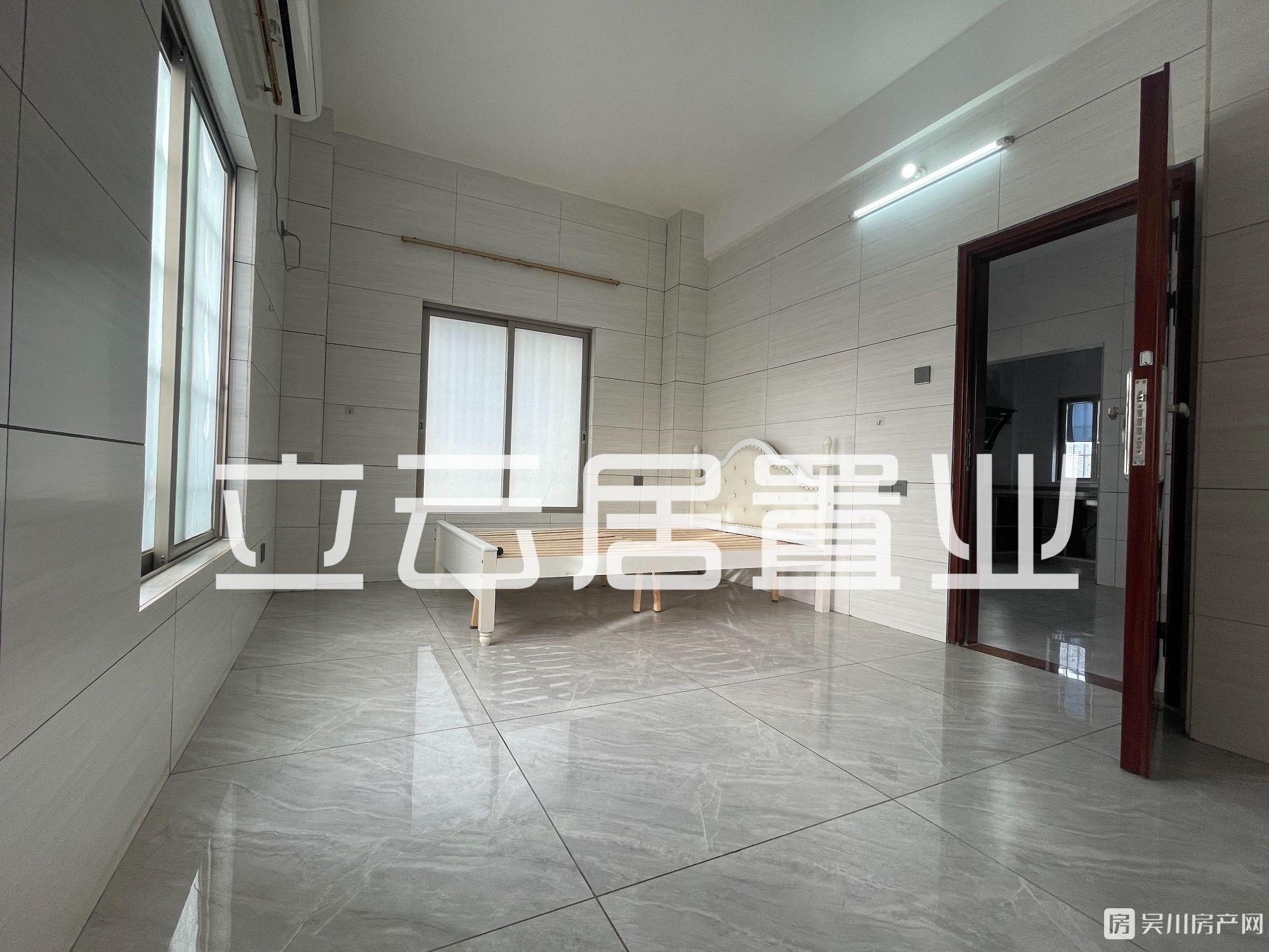 出租市中心電梯1室1廳1衛(wèi)1陽600元/月住宅