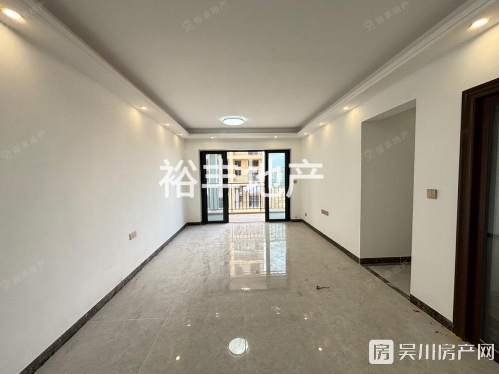 出租壹號公館3室2廳2衛(wèi)83平米1500元/月住宅
