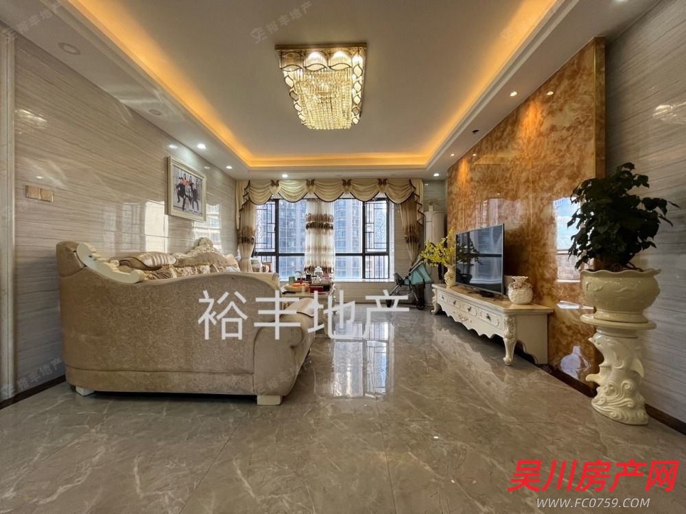 出售海岸 萬(wàn)和城4室2廳2衛(wèi)130平米88萬(wàn)住宅