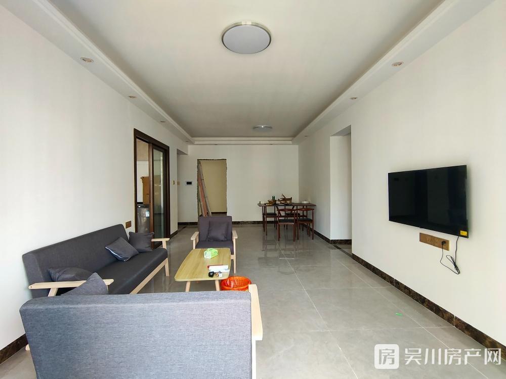 出租壹號(hào)公館4室2廳2衛(wèi)107平米2000元/月住宅