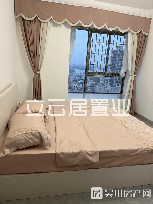 出租金牛小區(qū)3室2廳1衛(wèi)102平米2000元家私家電齊全的