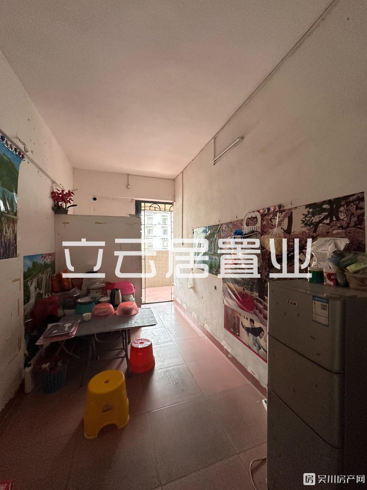 筍到燝同德城3室2廳2衛(wèi)139平米僅售39萬(wàn)可按揭貸款