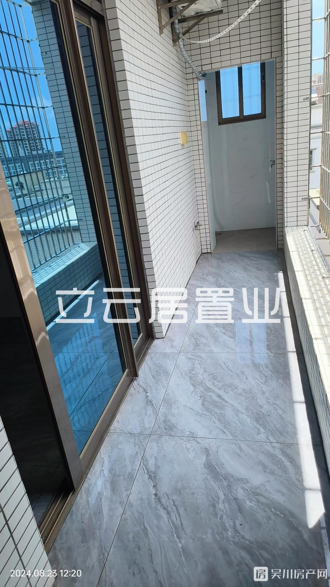 全新出租清源村私人屋電梯2室1廳1衛(wèi)70平米900元/月住宅