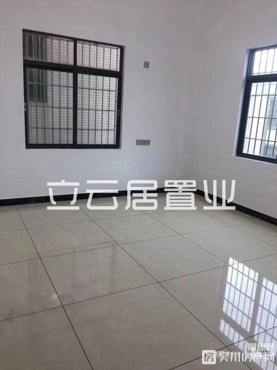 出租清源村私人屋2室1廳130平米房子非常新凈瓷磚到頂僅租1000元/月住宅