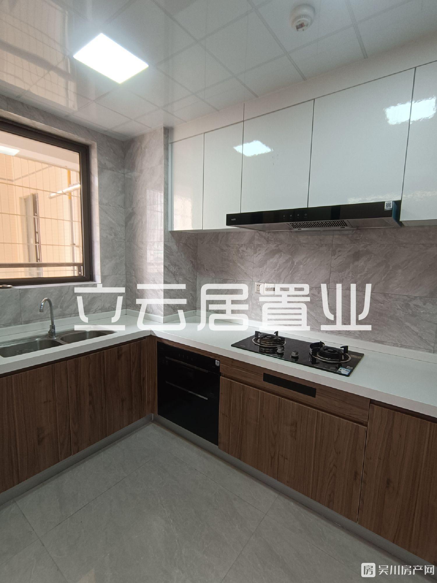 出租裕達豪庭4室2廳2衛(wèi)110平米2100元/家私家電齊全的