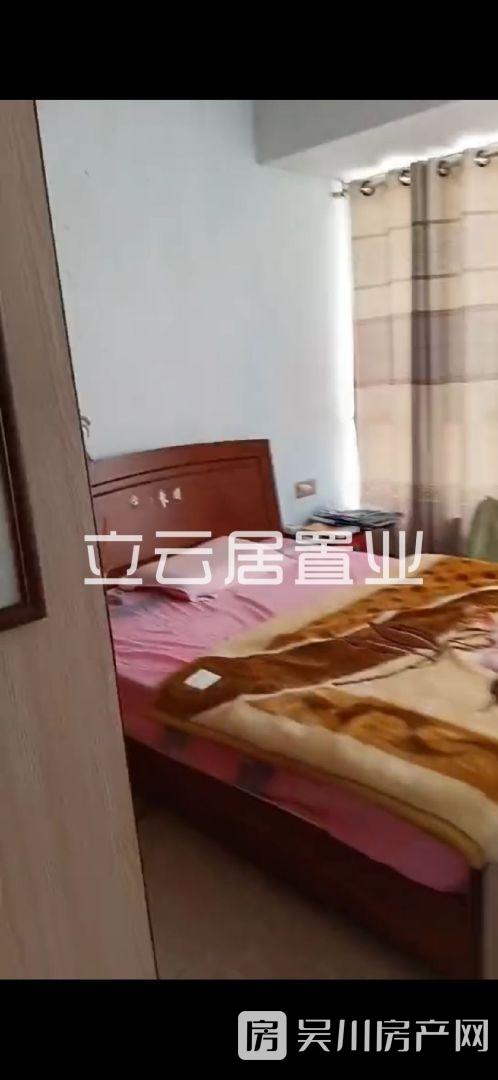 出租御景居一期3室2廳2衛(wèi)103平米1300元/月住宅