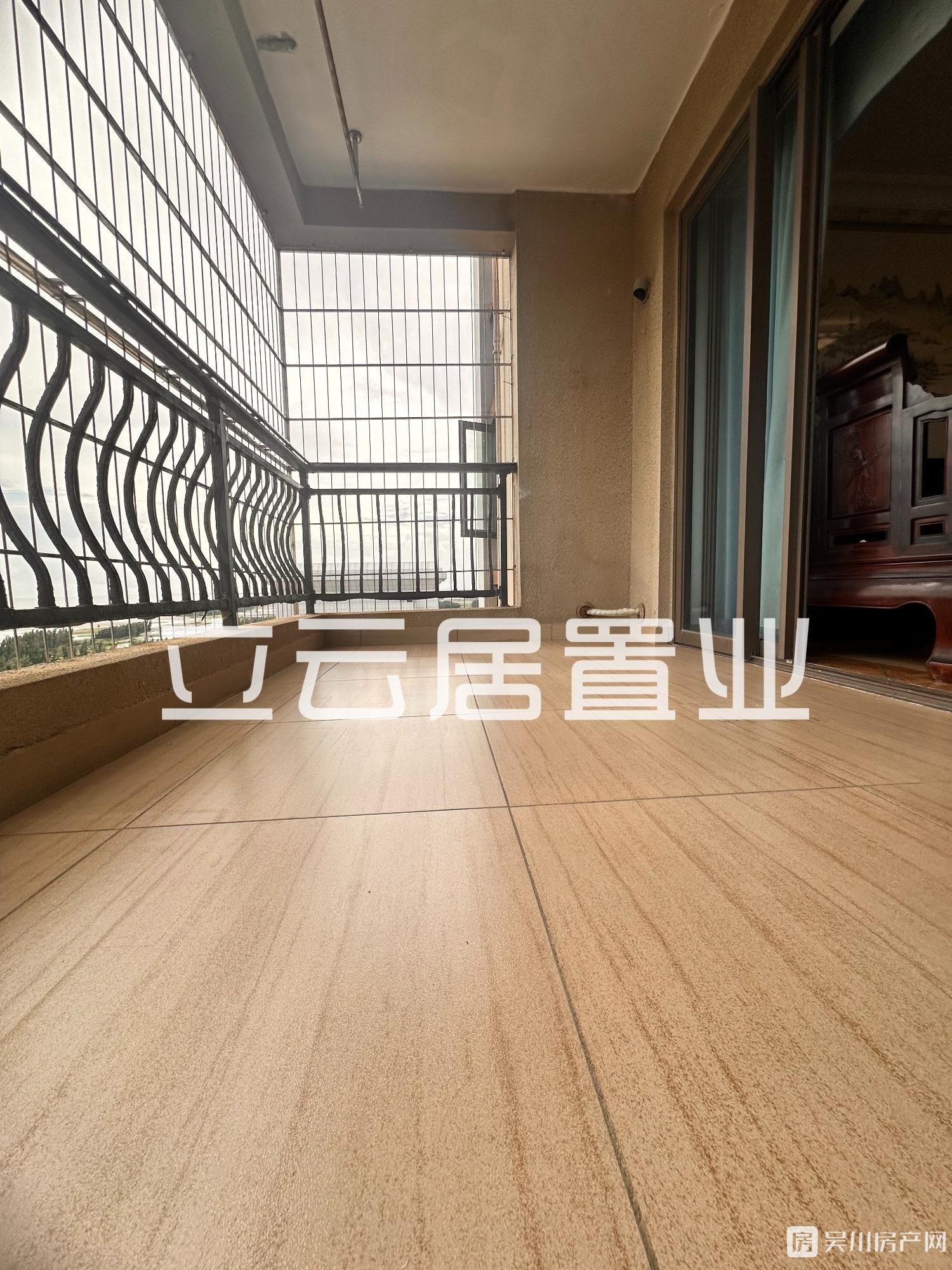 筍到燝碧桂園123平3房南向62萬還贈送小車位業(yè)主虧到哭無眼淚