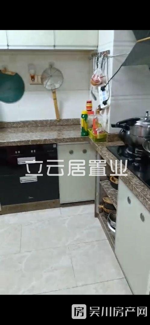 出租御景居一期3室2廳2衛(wèi)103平米1300元/月住宅