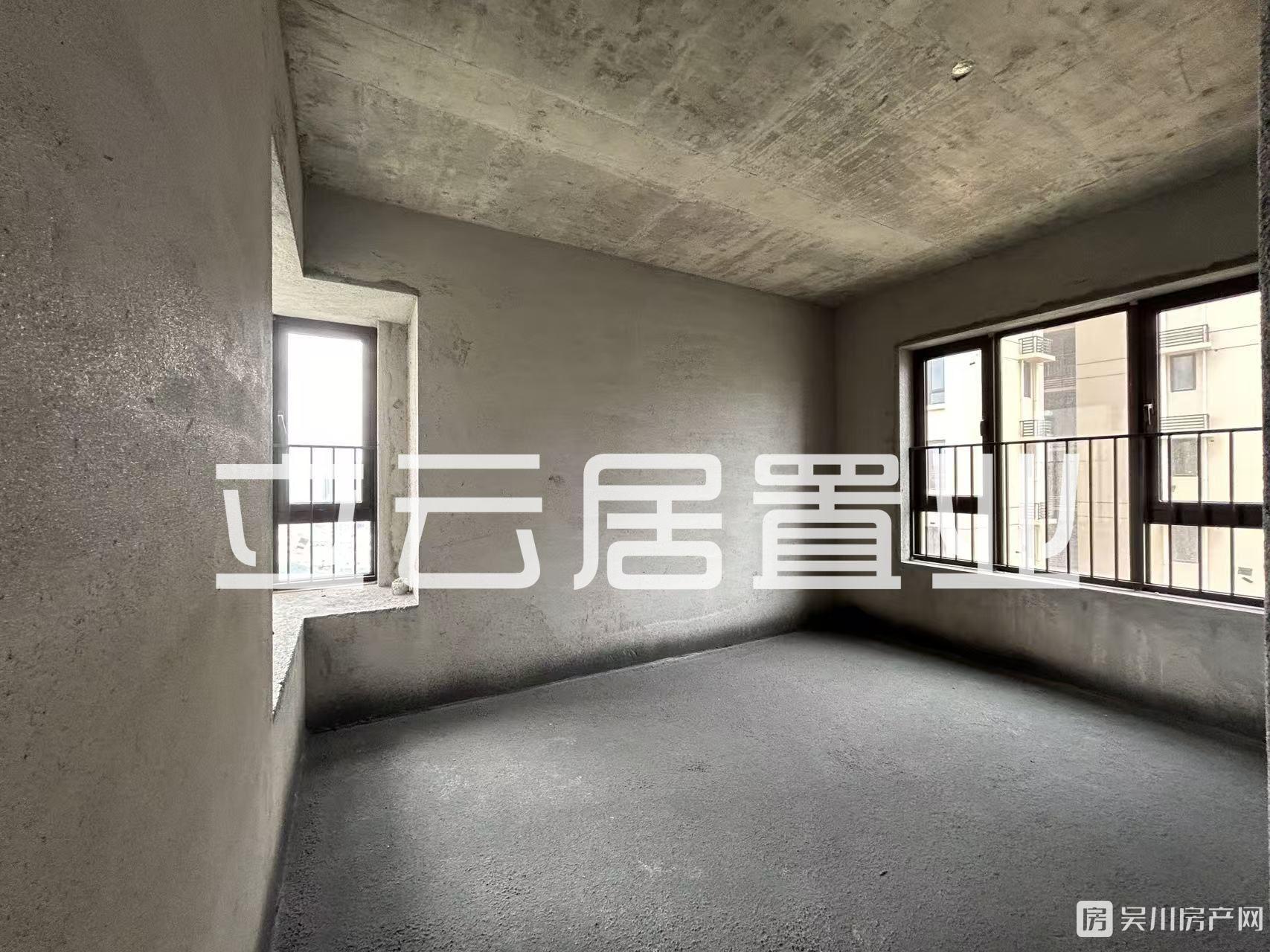 出售華和南國(guó)華苑3房，證件齊全，可入讀吳川第一小學(xué)