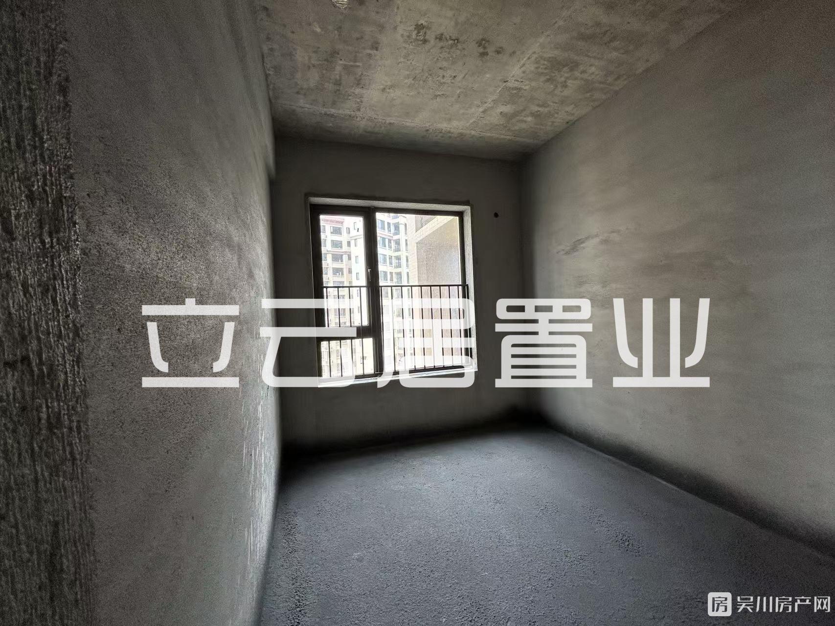 出售華和南國(guó)華苑3房，證件齊全，可入讀吳川第一小學(xué)