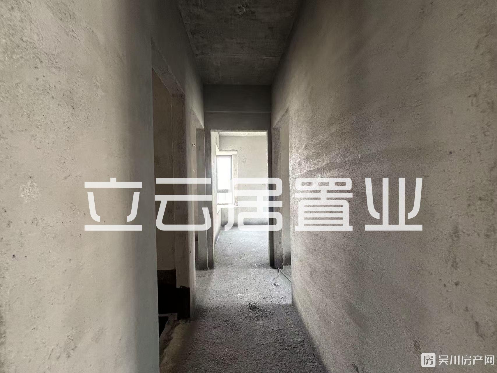 出售華和南國(guó)華苑3房，證件齊全，可入讀吳川第一小學(xué)