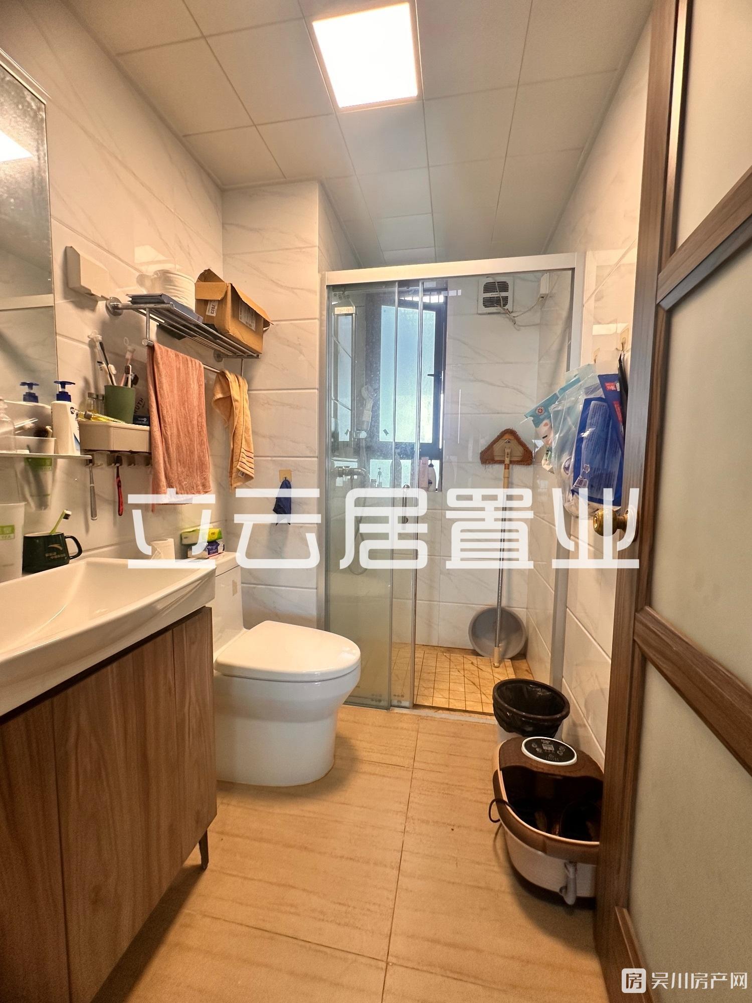 筍到燝碧桂園123平3房南向62萬還贈送小車位業(yè)主虧到哭無眼淚