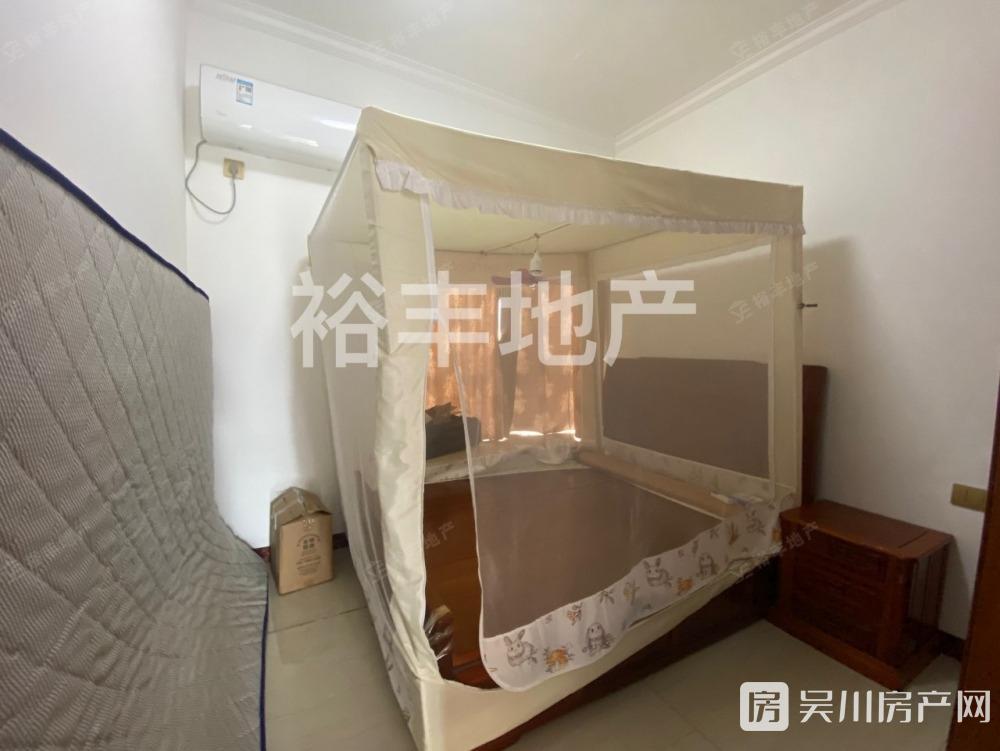 出租威雅 沿江半島4室2廳2衛(wèi)147平米2000元/月住宅