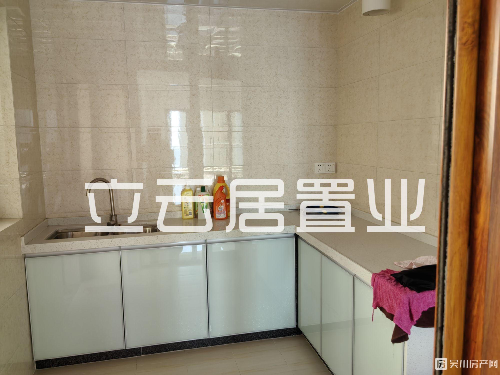 出售吳川第一城4室2廳2衛(wèi)129平米65.8萬住宅
