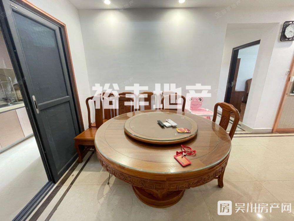 1600元不包物業(yè)出租金沙廣場(chǎng) 華府3室2廳2衛(wèi)122平米1600元/月住宅