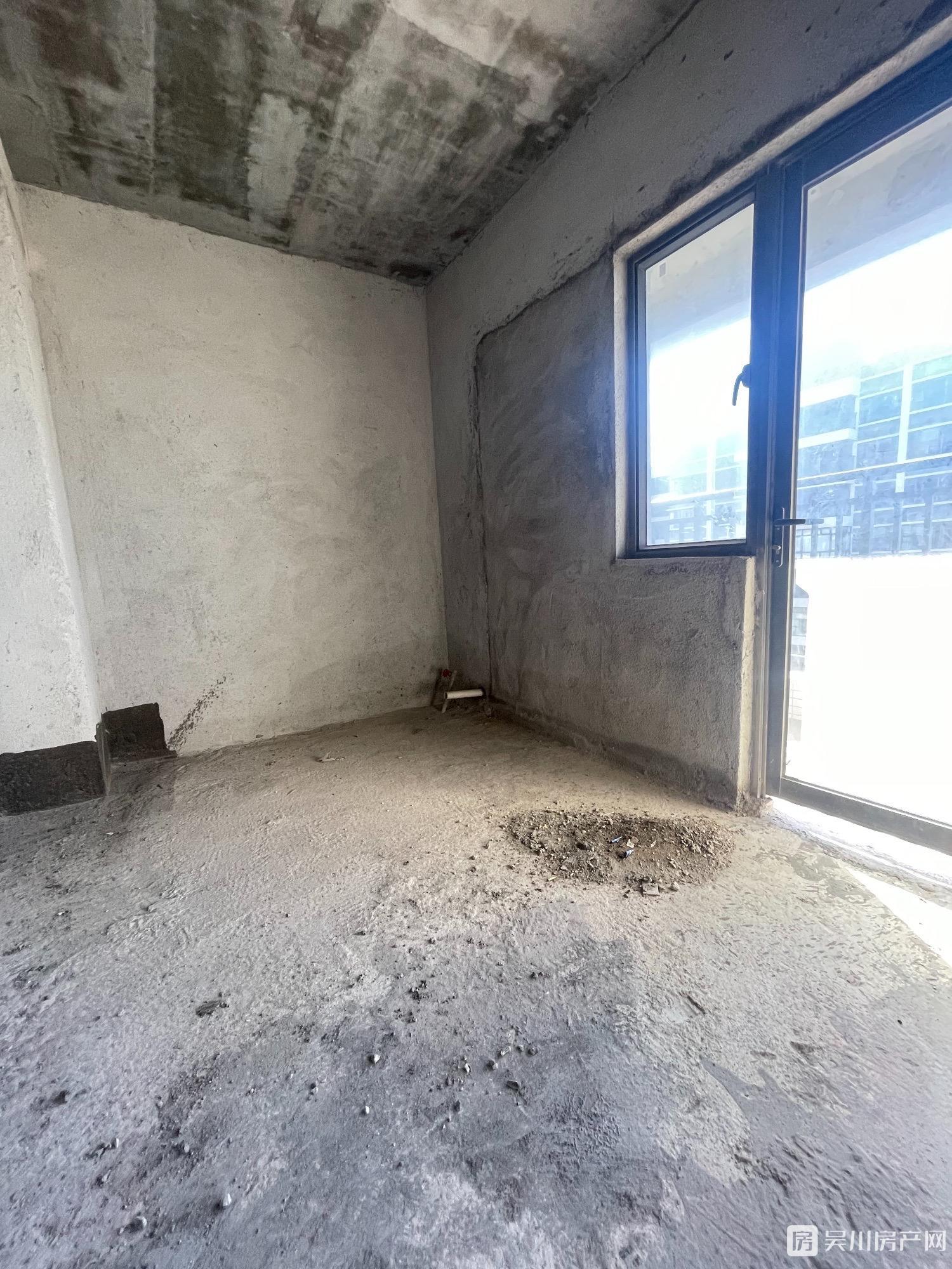 出售金沙廣場 華府5室2廳2衛(wèi)165平米103萬住宅