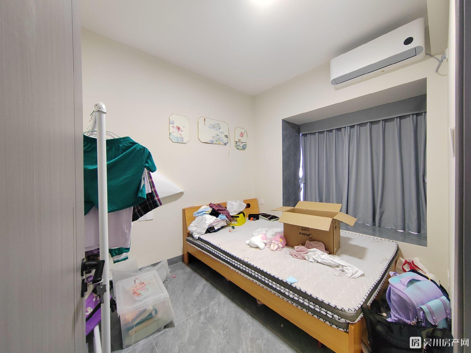 出售金沙廣場 華府4室2廳2衛(wèi)115平米88萬住宅