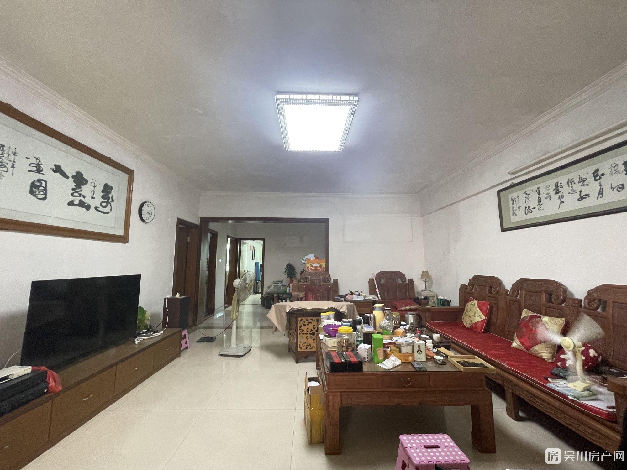 金錢小區(qū) 梅菉區(qū)域 4室2廳2衛(wèi)152平米1100元/月住宅